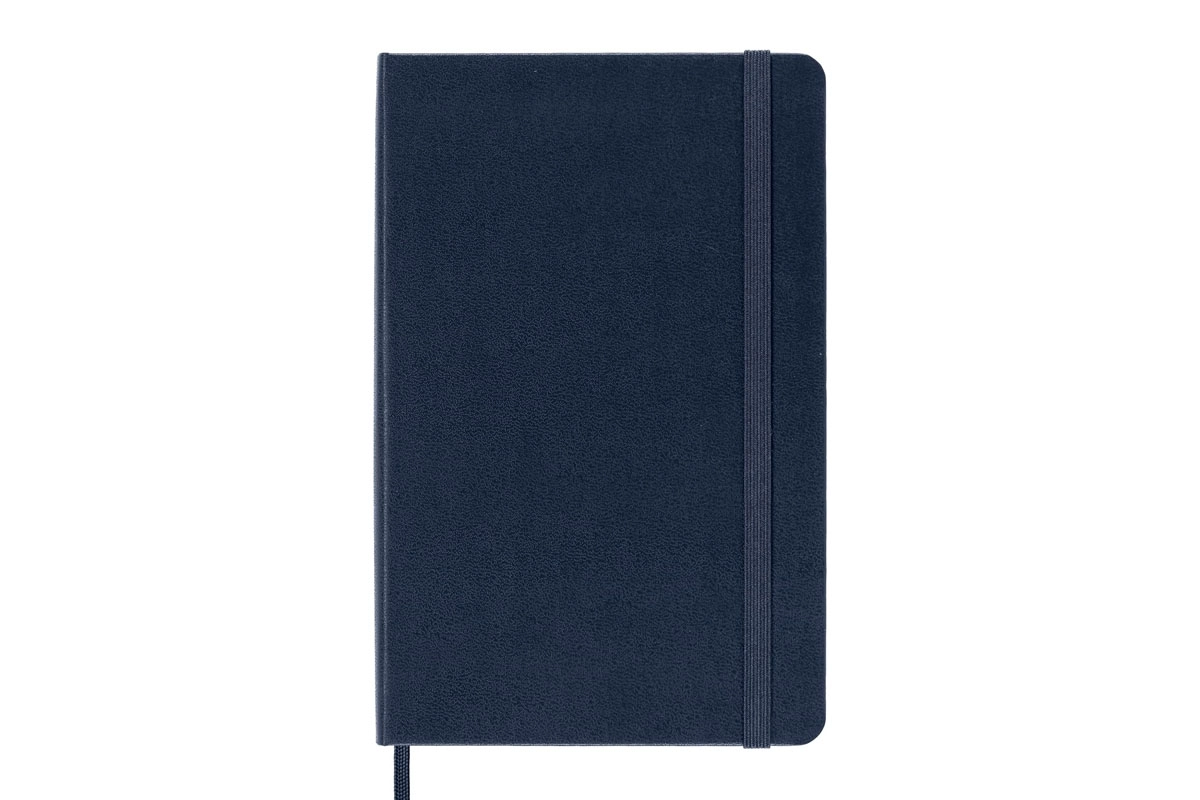 Een Moleskine Classic Squared Hardcover Notebook Medium Sapphire Blue koop je bij Moleskine.nl